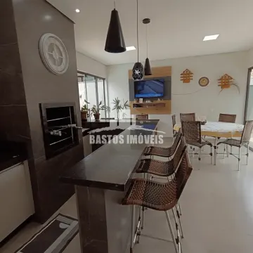 Imóveis com 2 casas no terreno