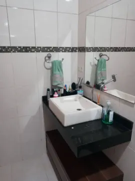 Vende-se casa