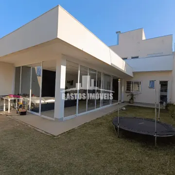 Casa à venda